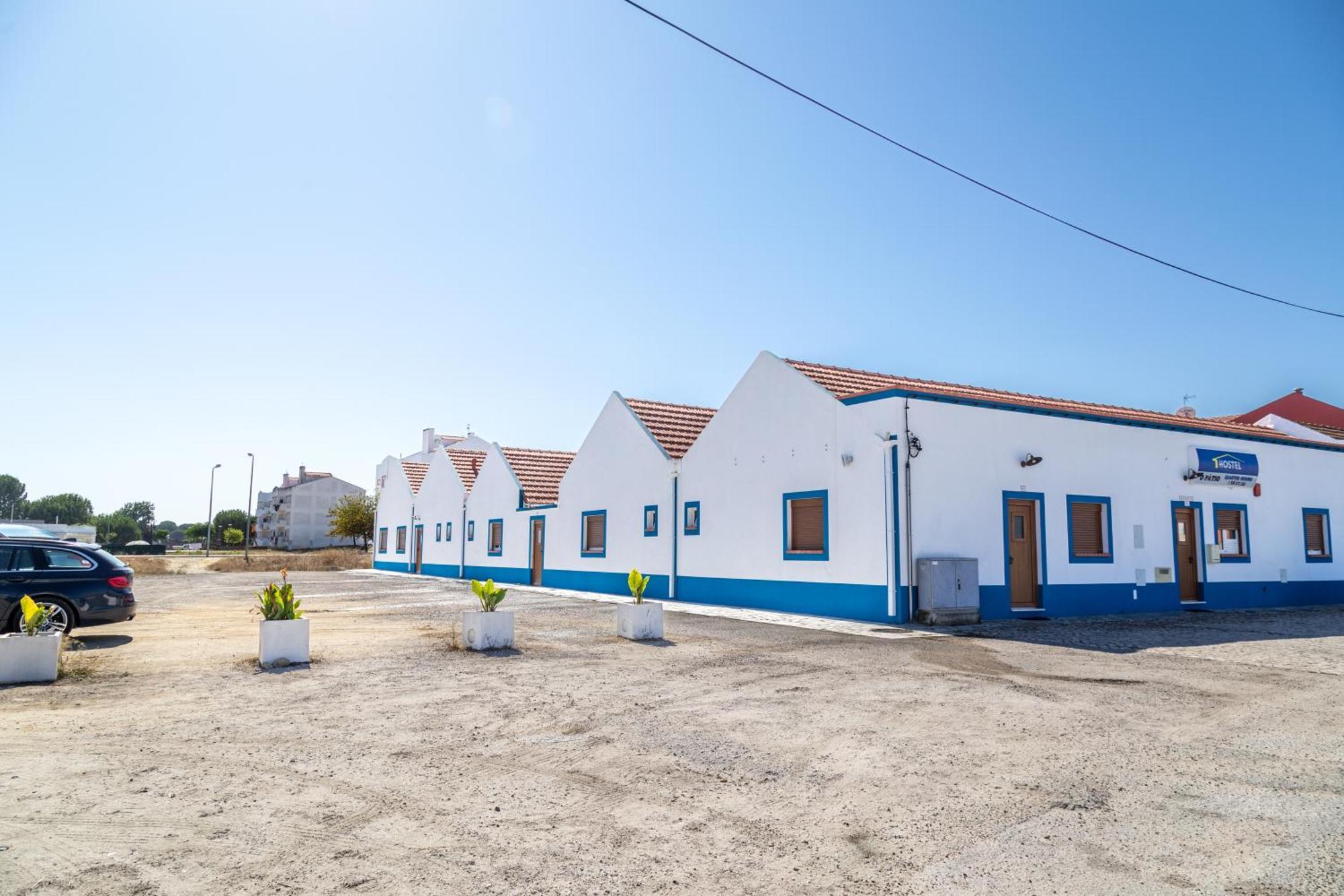 Hostel O Patio Pegoes Exterior photo